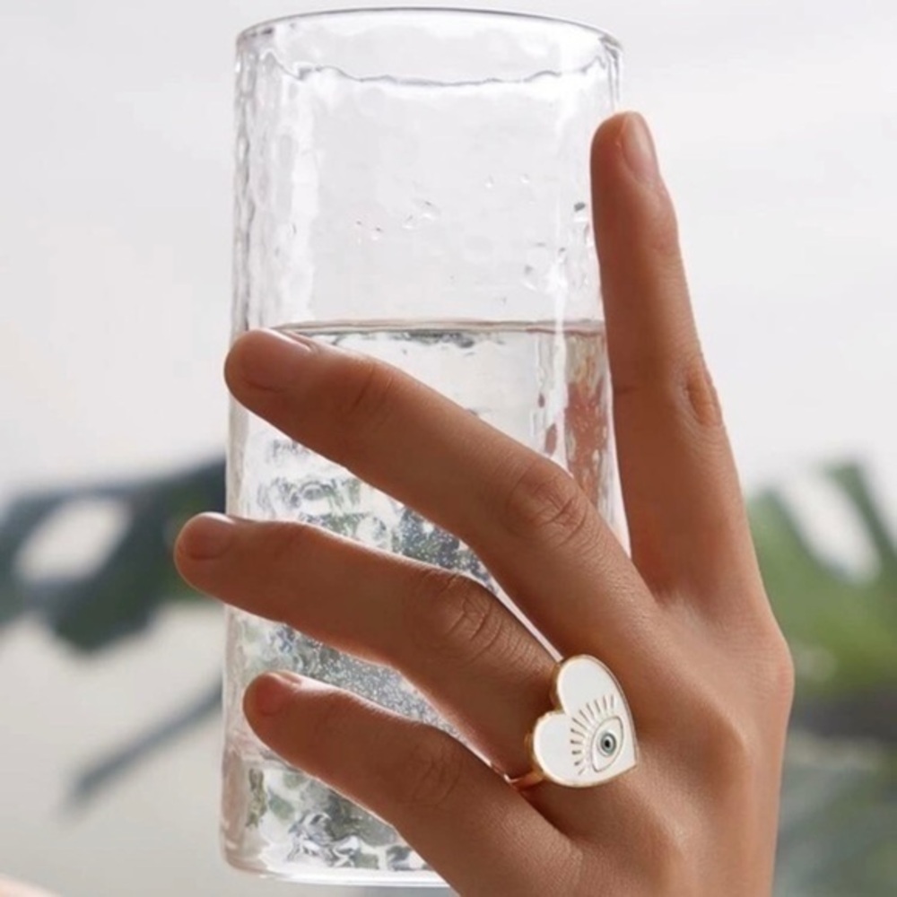 3/$30 💛 Evil Eye Heart Ring